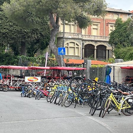 Casa Rosa Lucia Centrale Con Parcheggio Sanremo Eksteriør bilde
