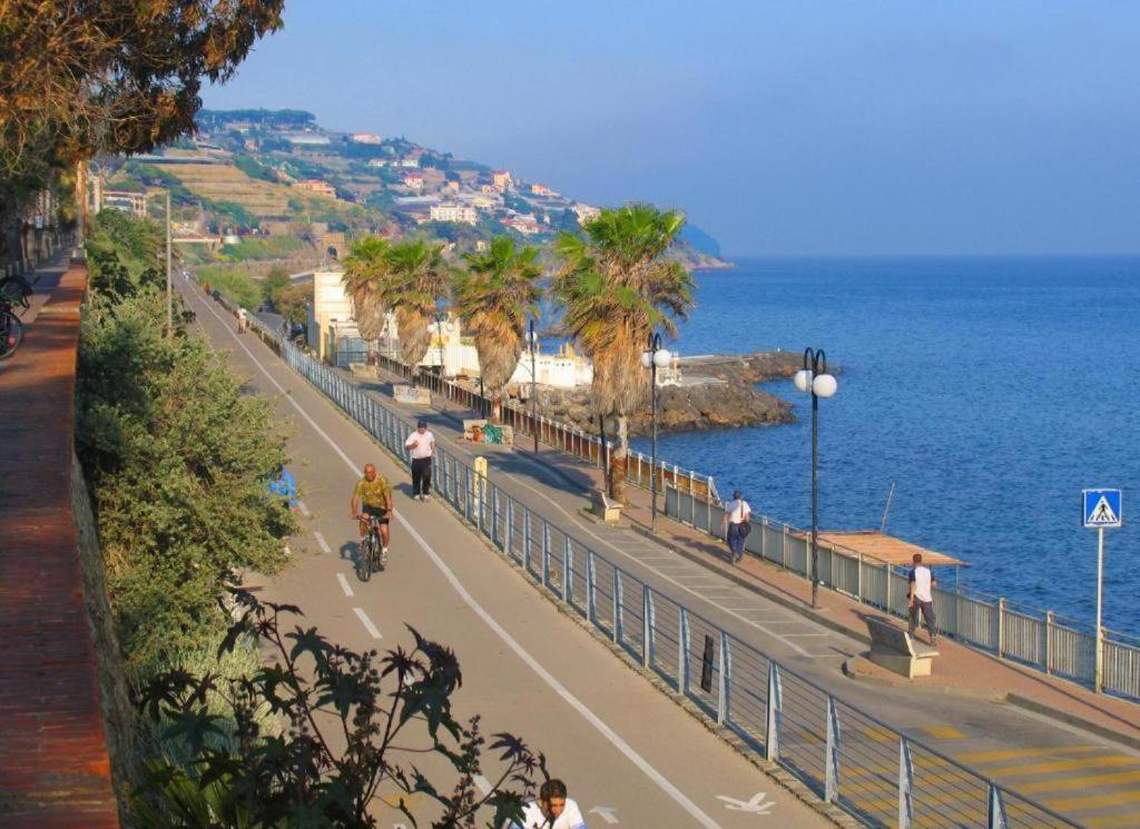 Casa Rosa Lucia Centrale Con Parcheggio Sanremo Eksteriør bilde