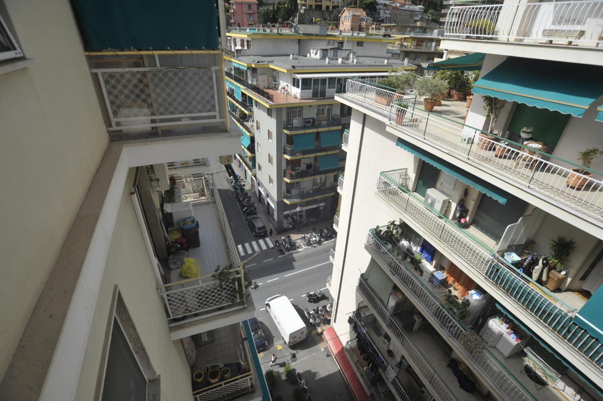 Casa Rosa Lucia Centrale Con Parcheggio Sanremo Eksteriør bilde