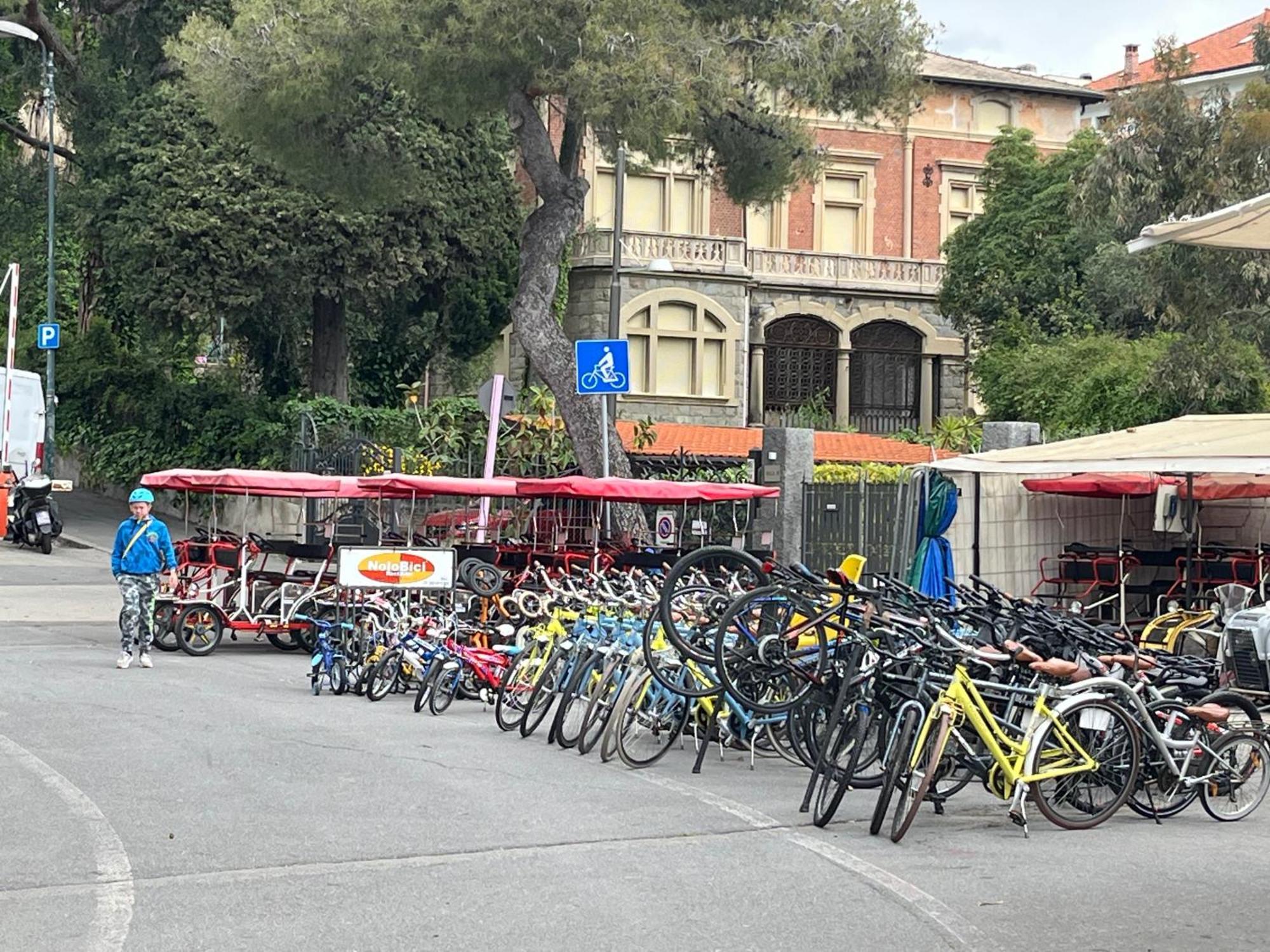 Casa Rosa Lucia Centrale Con Parcheggio Sanremo Eksteriør bilde