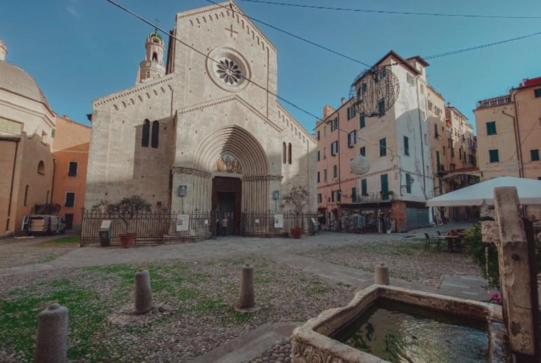 Casa Rosa Lucia Centrale Con Parcheggio Sanremo Eksteriør bilde