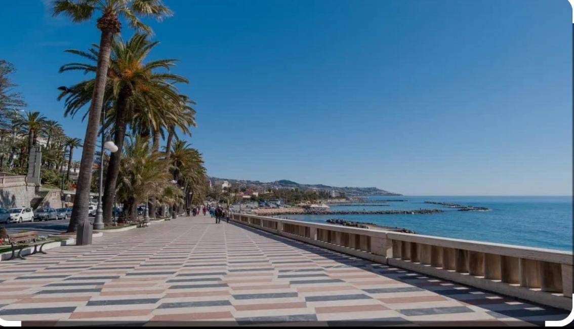 Casa Rosa Lucia Centrale Con Parcheggio Sanremo Eksteriør bilde